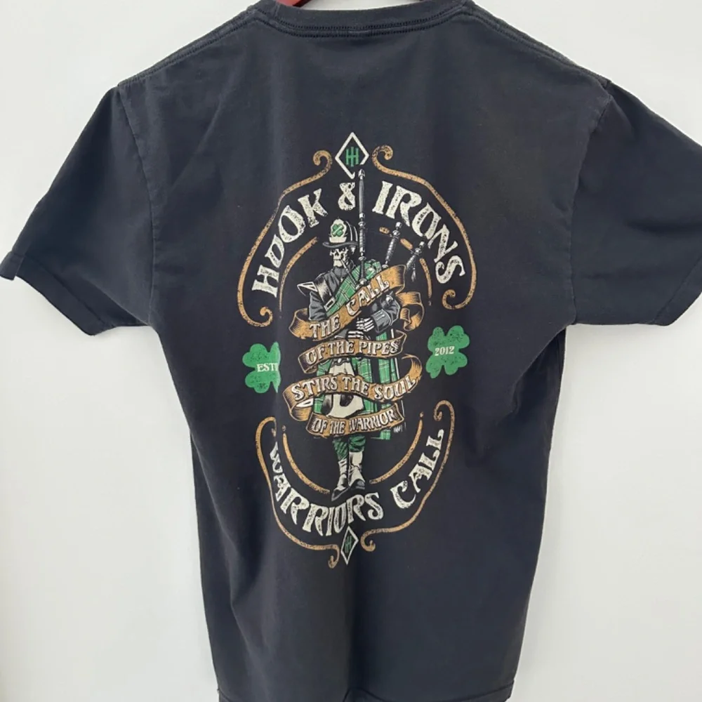 Hook & Irons Warriors Call Firefighter T-Shirt 100% Cotton Sz M Irish Heritage